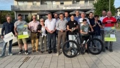 Die Sponsoren Elektro Lipp, Baumeister Werner, EVN, Spar, Arnos Bicycles, Gasthaus Tiefenböck, ...