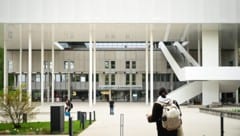 An der Johannes Kepler Uni Linz sollen ausländerfeindliche Texte gesungen worden sein.
