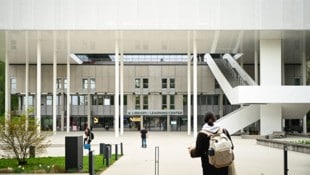 An der Johannes Kepler Uni Linz sollen ausländerfeindliche Texte gesungen worden sein.