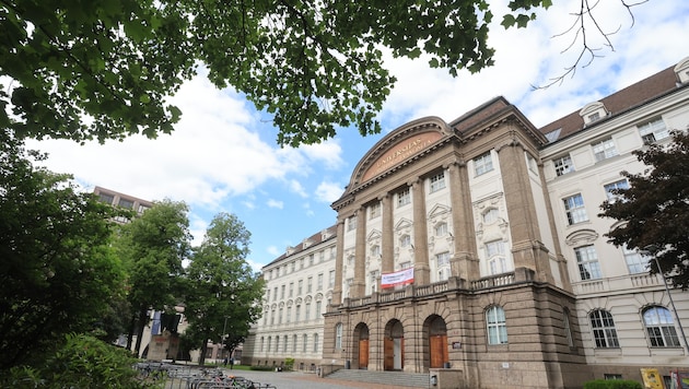 Hinter der Kulissen der Uni Innsbruck sorgte die Wahl des Rektors für Unmut.