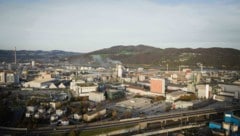 Im Chemiepark gehen die Streiks im Streit um den Kollektivvertrag für die rund 50.000 ...