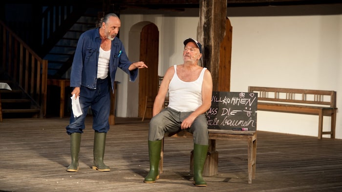 Reinhold G. Moritz und Fritz Egger in der aktuellen Produktion „Spaltboden“