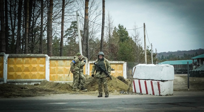 Soldiers are urgently needed in Ukraine.