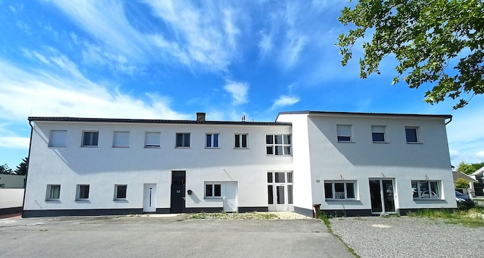 Beide Gebäude erstrahlen in neuem Glanz. Wie sie künftig genutzt werden, ist noch ungewiss.