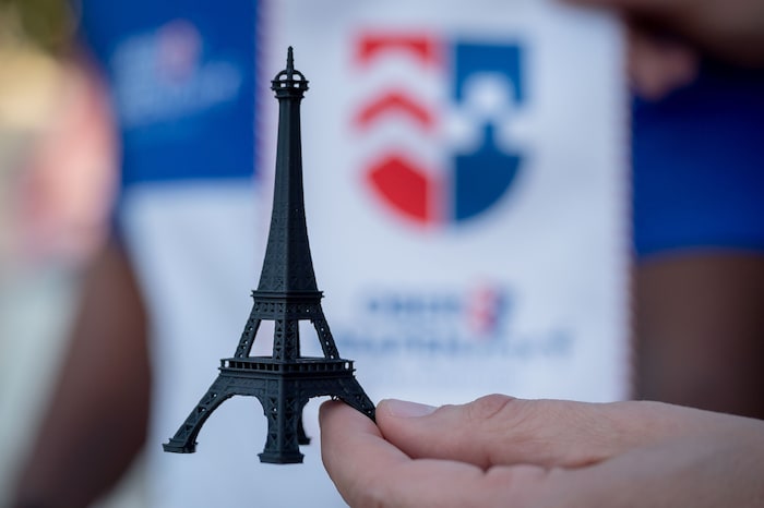 Am Weg nach Paris: 1300 Kilometer, 7500 Höhenmeter und acht Tage voller Schweiß, Schmerzen und ...