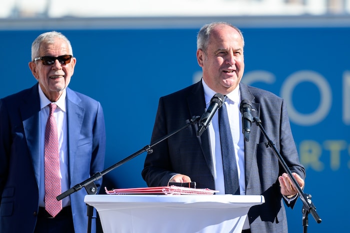 Josef Pröll (re.)