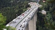 Die Europabrücke in Tirol ist längst zum Symbol für explodierenden Transitverkehr geworden. 