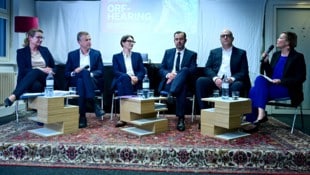 Von links: Ex-ORF-Managerin Petra Höfer, Ex-ProSiebenSat.1Puls4-Geschäftsführer Markus ...