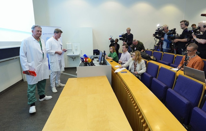 Der Herz- und Lungenchirurg Arnt Fiane (links) und der Lungenfacharzt Are Holm beim ...