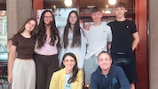 Das erfolgreiche Schüler-Team aus Liezen mit Projektleiterin Milica Markovic und Lehrer Thomas ...