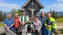 Feierliche Eröffnung der Gedenktafel auf der Hofbaueralm.