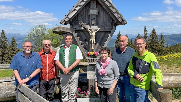 Feierliche Eröffnung der Gedenktafel auf der Hofbaueralm.