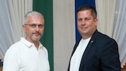 Die neue ÖVP-Gemeindespitze mit Vizebürgermeister Wolfgang Weixelbraun und Bürgermeister Markus ...