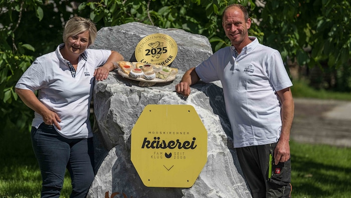 Die Klugs holten sich mit ihrem Käse die Landessieger-Auszeichnung, wurden heuer auch durch ihr ...