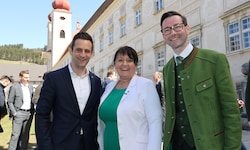 Lukas Schnitzer (links), Manuela Khom und Landesgeschäftführer Georg Preßler bei der ÖVP-Klausur ...