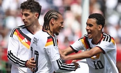 Leroy Sane (Bildmitte) erzielte den 2:1-Siegtreffer.