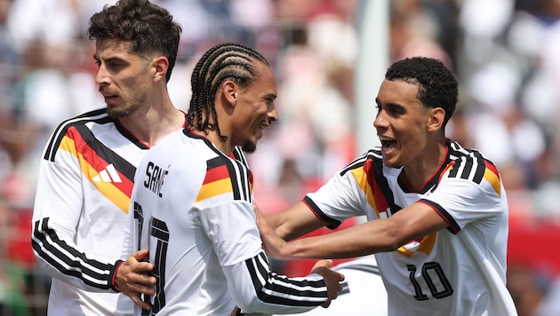 Leroy Sane (Bildmitte) erzielte den 2:1-Siegtreffer.