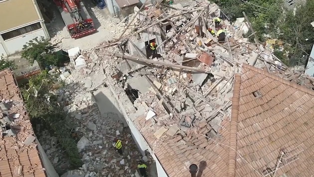 Die Explosion einer Gasflasche könnte das Unglück verursacht haben.