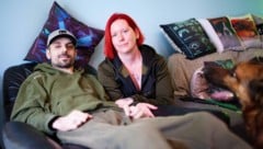 Marcel mit seiner Frau: „Leider nimmt man die Familie bei so etwas immer mit. Aber Jenny ist ...