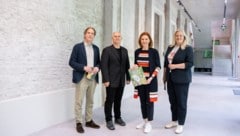 Beeindruckt vom Refektorium: Christian Haas (Revitalisierungsexperte beim Land), Johannes Plank ...