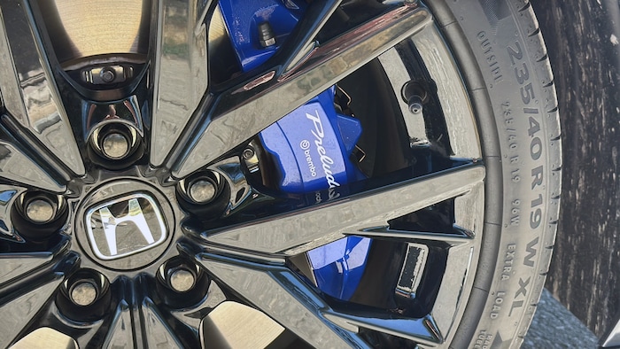 Die Bremsen kommen von Brembo – wie im Civic Type R.