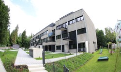 Das alte Labor-Gebäude der Uni wurde im Kern saniert. 36 Wohnungen werden in bester Lage ...