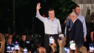 Premier Kurti bei der Wahlparty am Sonntagabend in Pristina