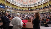 Standing Ovations Papst Leo XIV. im spanischen Parlament