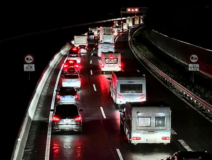 Stau auf der A10.