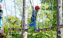 Die Erlebniswelt Kahlenberg bietet Klettergarten, 3D-Bogenschießen und Mountainbiking.