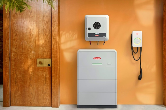 Herzstück jeder Anlage sind künftig unter anderem Systeme des heimischen Herstellers Fronius. ...