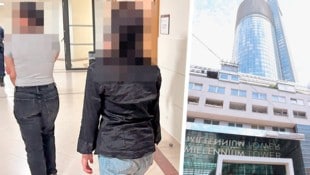 Zum Prozess wurde die 14-Jährige (li.) in Handschellen gebracht. Nach der Verhandlung durften ...