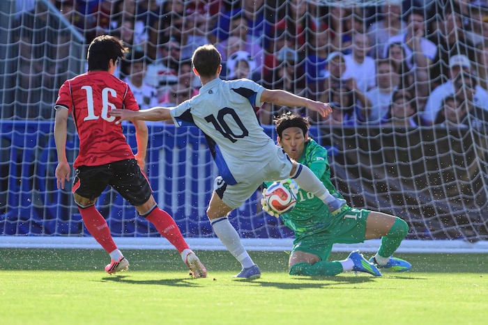 Südkorea-Goalie Kim Seung-Gyu will auch bei der WM Paraden zeigen.