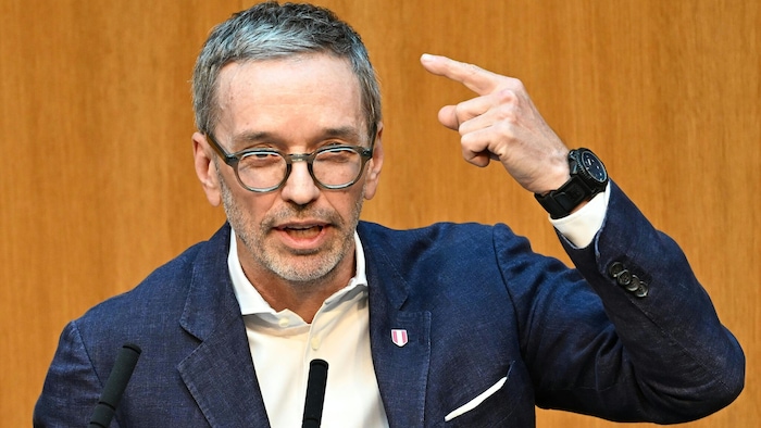 Kickl erachtet die Dreierkoalition für nicht mehr handlungsfähig.