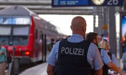 Im Salzburger Hauptbahnhof konnte der via EU-Haftbefehl gesuchte Tatverdächtige verhaftet ...