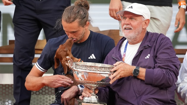 Sein Dackel „Mishka“ gratulierte Zverev.