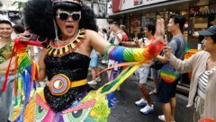 Pride-Parade in Thailands Metropole Bangkok – hier genießen queere Menschen, abgesehen von ...