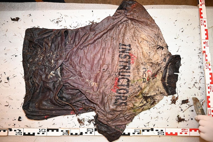 Die am Dienstag veröffentlichten Bilder zeigen Trikot, ...