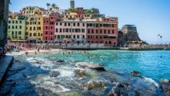 In den italienischen Urlaubsorten häufen sich die Verbote, um Massentourismus, ...