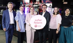Von links: Veranstaltungsbehörden-Chef Dietmar Klose, Martina Brunner von der Vienna Club ...