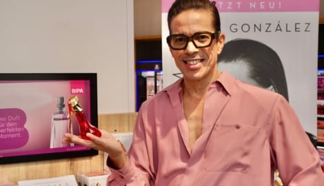 TV-Juror und Energiebündel Jorge González präsentierte seine neue „Prisma“-Parfum-Kreation in ...