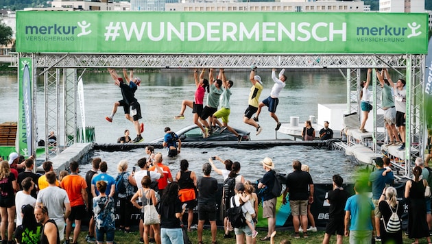 Jede Menge Teamgeist und unvergessliche Erfolgsmomente sorgten beim Merkur Linzathlon und Merkur ...