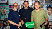 Starkoch Tim Mälzer (Mitte) mit Rolling-Pin-Veranstalter Jürgen Pichler und ...
