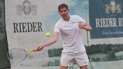 Oliver Glasner am Montag beim Promi-Tennis gegen FC-Bayern-Sportchef Christoph Freund und ...