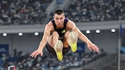 Bozhidar Saraboyukov (Bul) kommt als Überflieger zum Meeting.