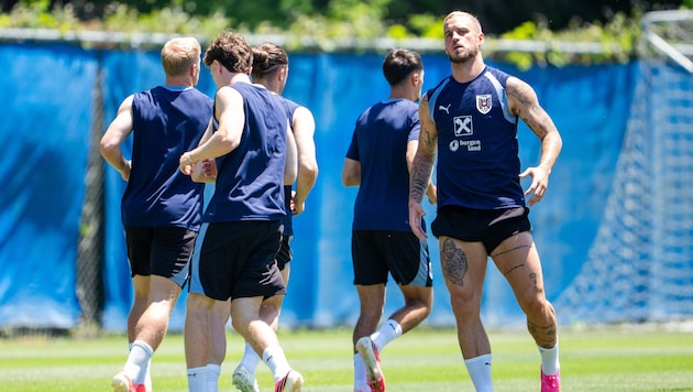 Marko Arnautovic (r.) ist zurück im Training.