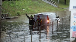 Menschenrettung bei einer Unterführung in Knittelfeld