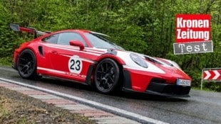 Der GT3 RS im Salzburg Design huldigt dem ersten Porsche-Sieg in Le Mans.