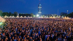 Das Donauinselfest zieht jedes Jahr traditionell zwischen 2,5 und 3 Millionen Besucher an. Damit ...