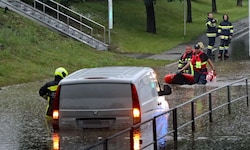 Menschenrettung bei einer Unterführung in Knittelfeld